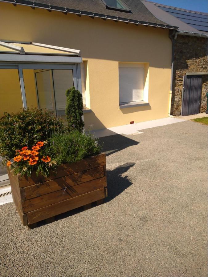 Ferienwohnung Gilles Diais Louisfert Exterior foto